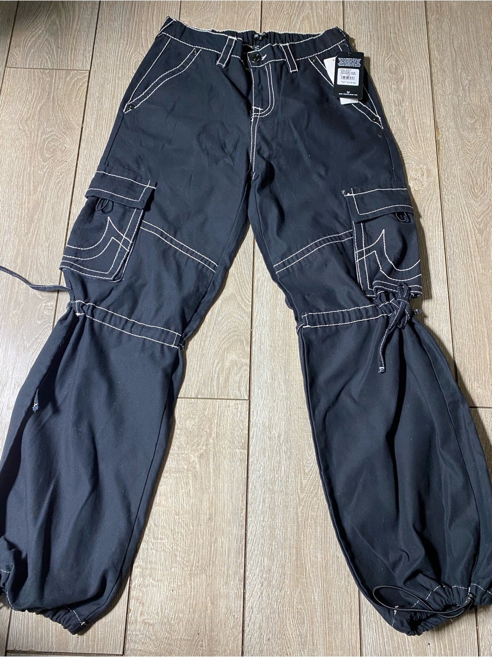 NWT True Religion Cargo Parachute Pants Black White Contrast Stitch Size 24